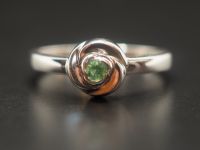 Серебряное кольцо с натуральным изумрудом - 222