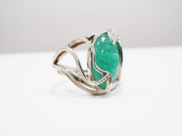 Серебряное кольцо с Уральским изумрудом 5к/2 - 63
