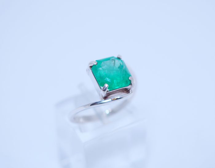 Серебряное кольцо 925 пробы с природным изумрудом 3.10 карат 3/3 - 80