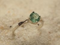 Серебряное кольцо с натуральным бериллом-670